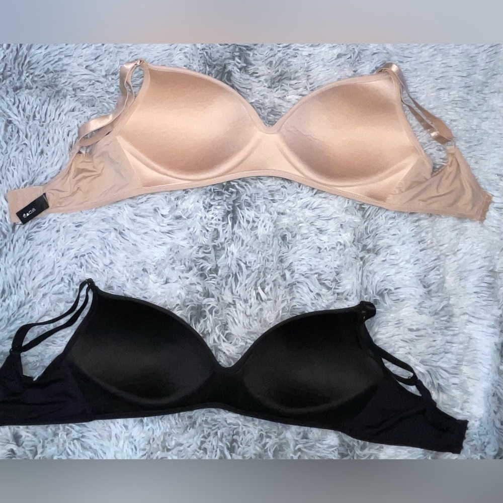 36DD Wirefree Bra Bundle of two 1 Black and 1 Nude - Picture 3 of 9